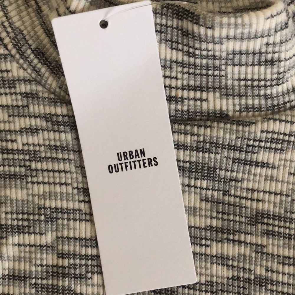 Urban Outfitters tank top - Picture 2 of 4
